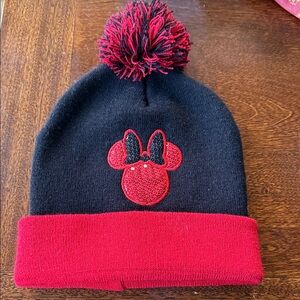 Disney Minnie Mouse pom pom Beanie Black and Red with sequences